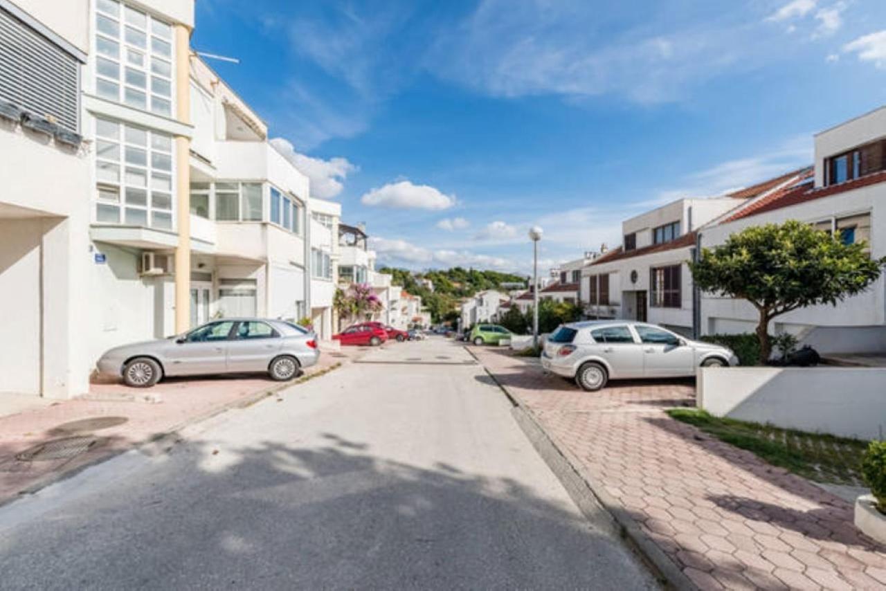 Sea View Apartment Reno W/Garage Split Ngoại thất bức ảnh
