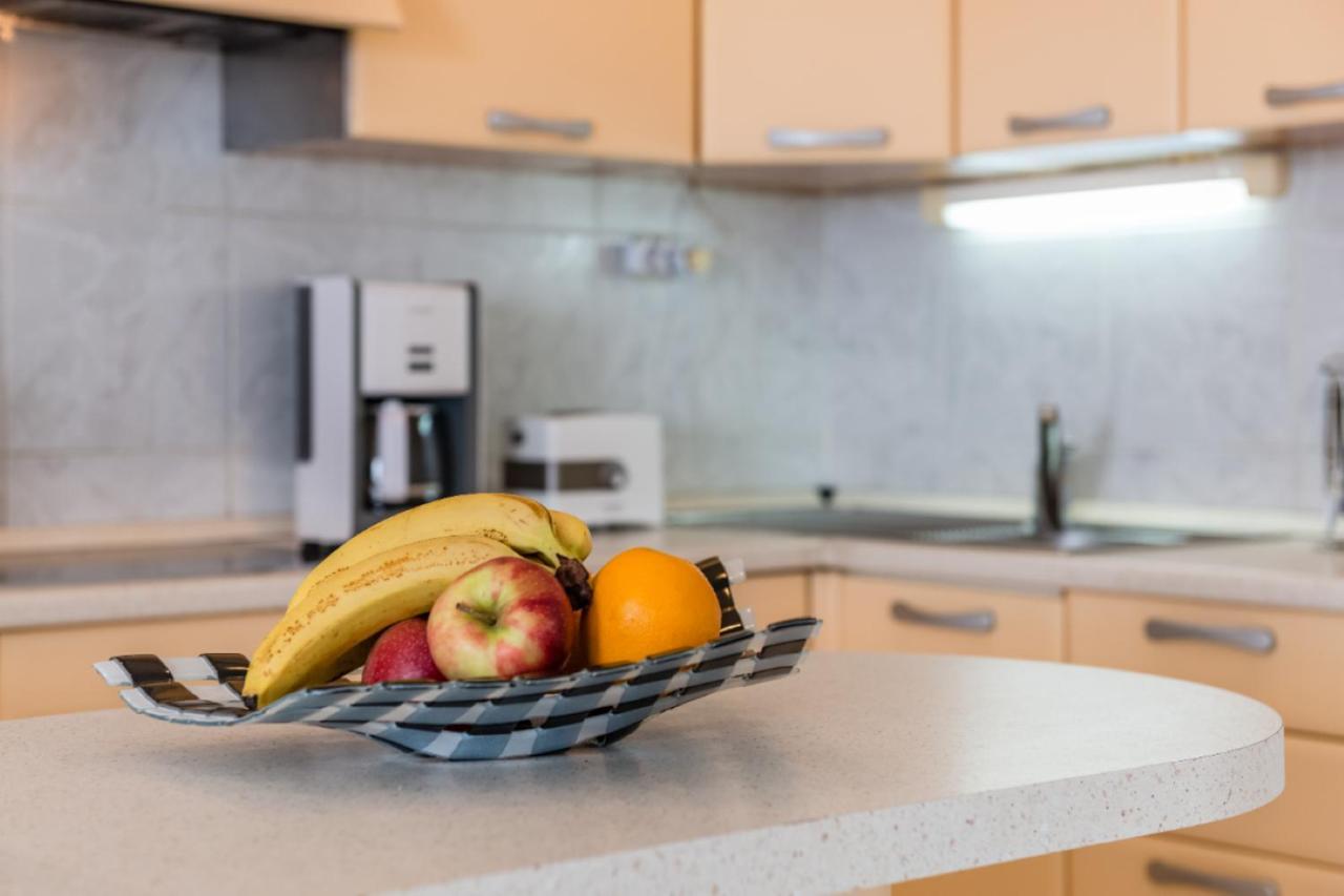 Sea View Apartment Reno W/Garage Split Ngoại thất bức ảnh
