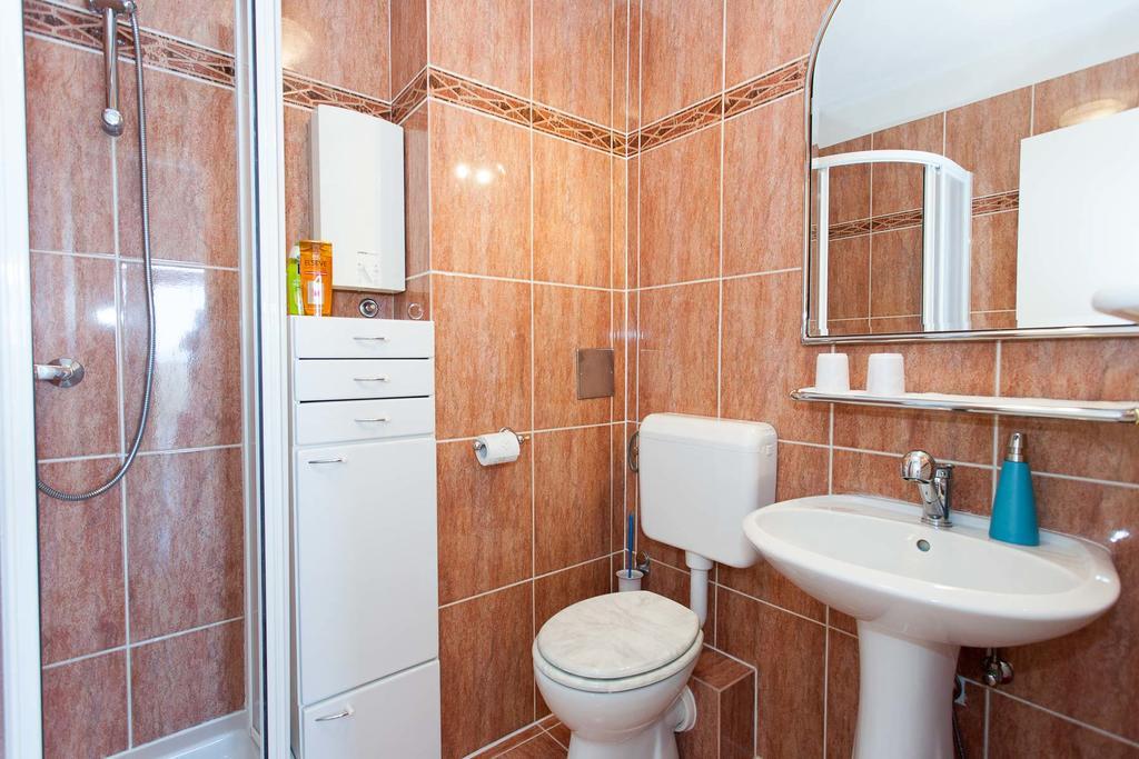 Sea View Apartment Reno W/Garage Split Ngoại thất bức ảnh