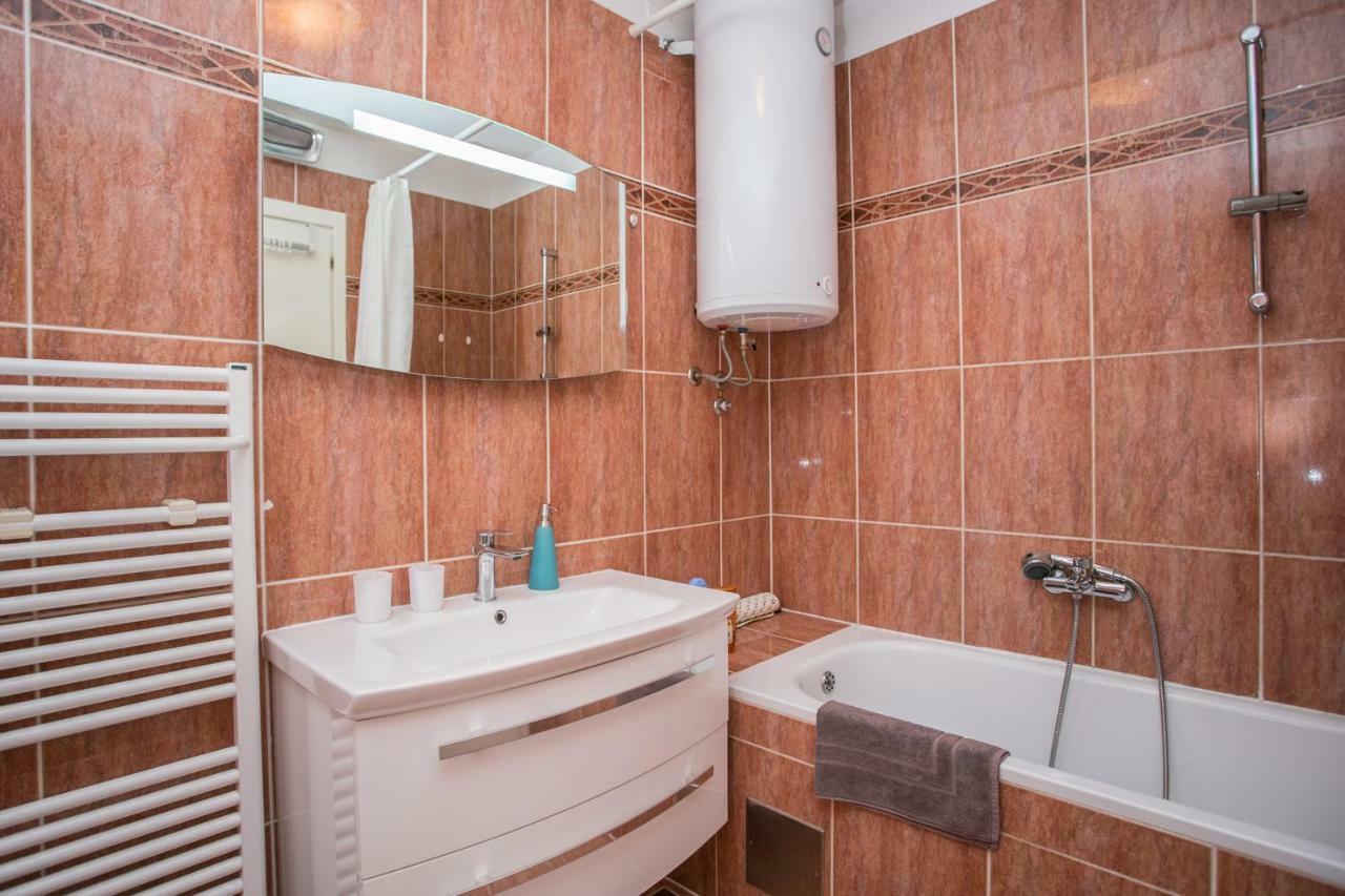 Sea View Apartment Reno W/Garage Split Ngoại thất bức ảnh