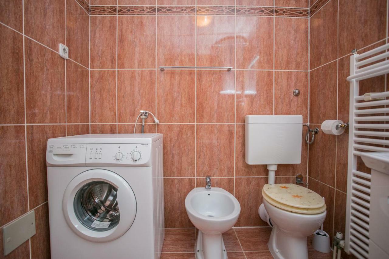 Sea View Apartment Reno W/Garage Split Ngoại thất bức ảnh