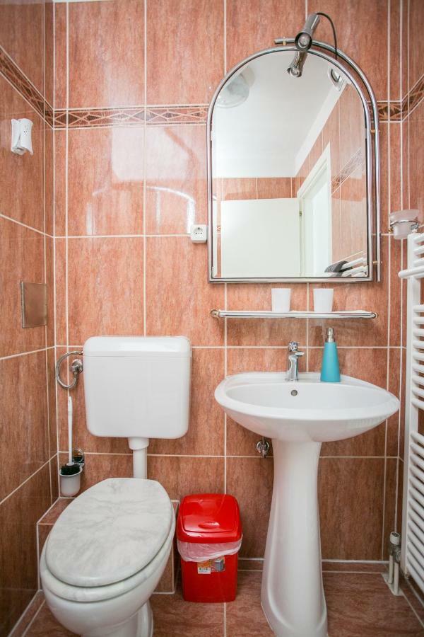 Sea View Apartment Reno W/Garage Split Ngoại thất bức ảnh